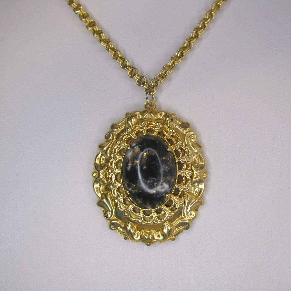 Vintage Black White Gold Faux Stone Pendant Necklace 21" L